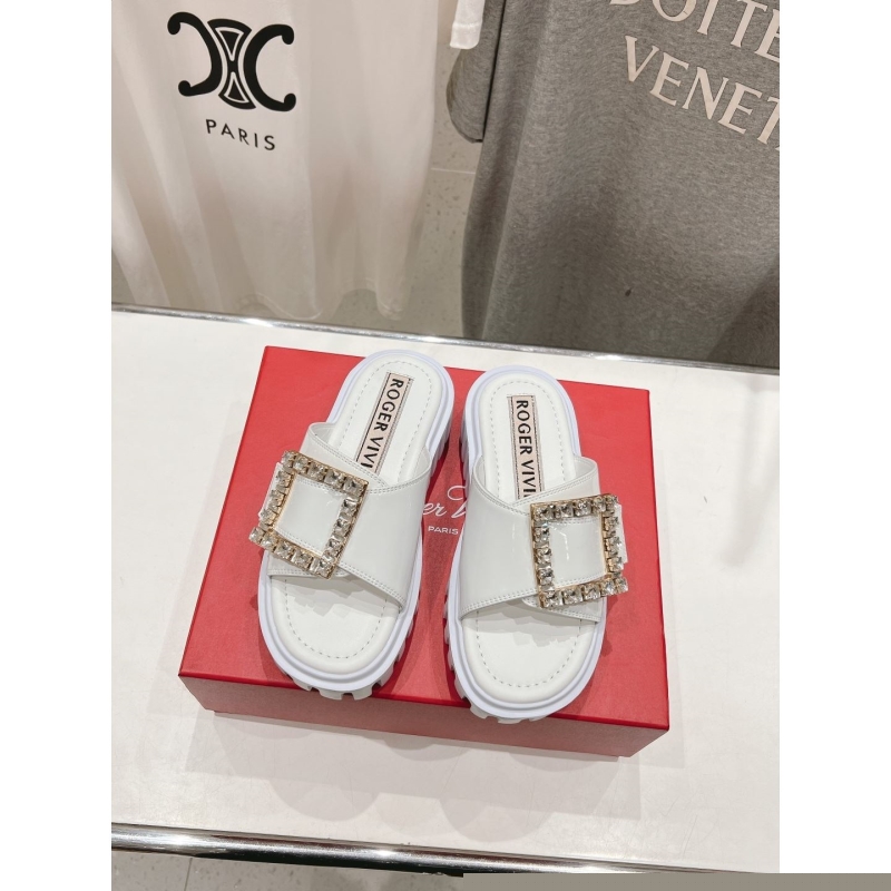 roger u1u1er slippers